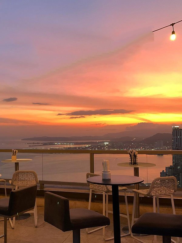 Sama Sky Lounge Bar Restaurant